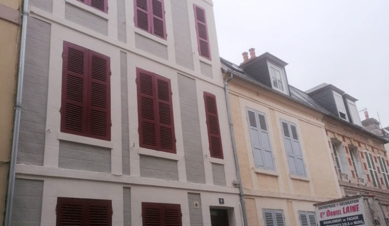 Ravalement de façade à Trouville-sur-mer, co-propriété Le Souvenir